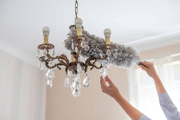 Clean a Chandeliers