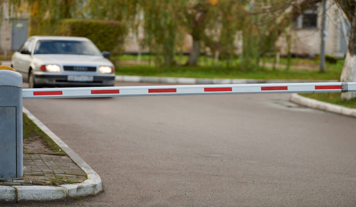 How does the parking barrier work