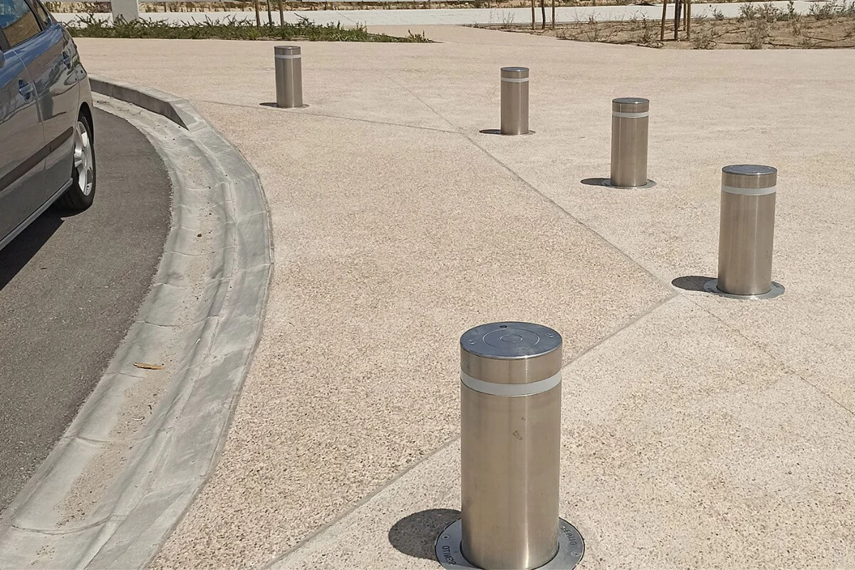 Retractable Bollards